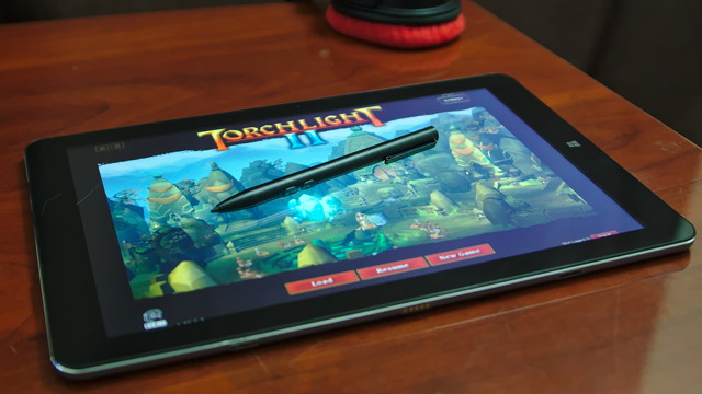 Attempting to play Torchlight 2 with the pen
